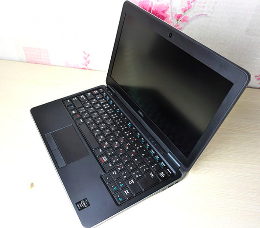 Dell 7420 i3 Ram 4gb, SSD 128gb